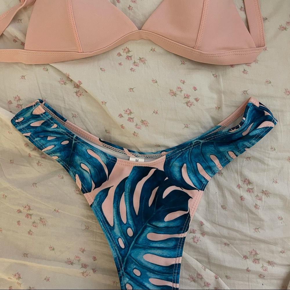 Bathing suit - Picture 3 of 4